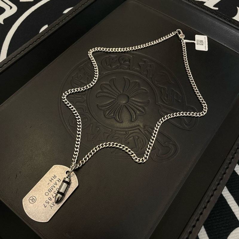 Ch*0me He**ts necklaces